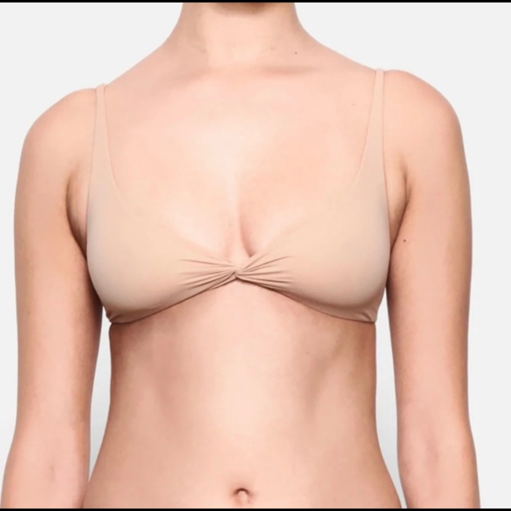 NWOT skims FITS EVERYBODY SKIMPY SCOOP BRALETTE xs clay